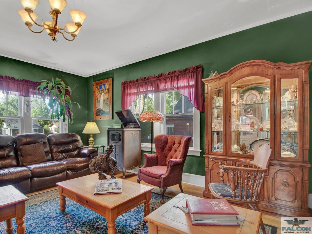 Robins Nest Bed & Breakfast Cody Esterno foto