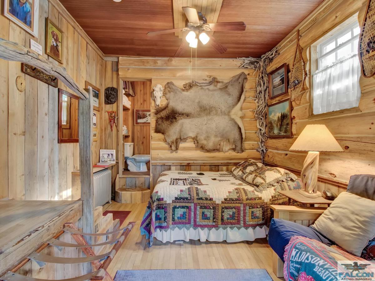 Robins Nest Bed & Breakfast Cody Esterno foto