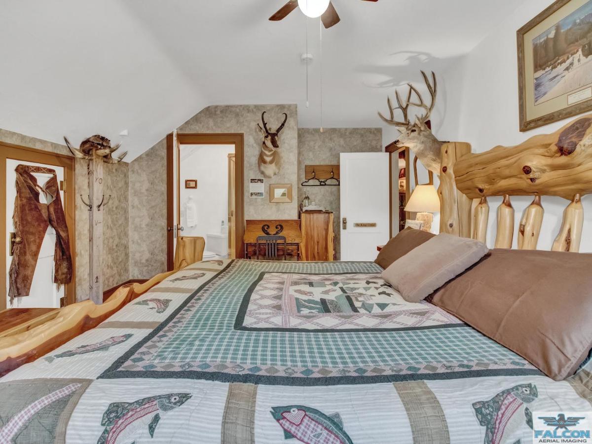 Robins Nest Bed & Breakfast Cody Esterno foto