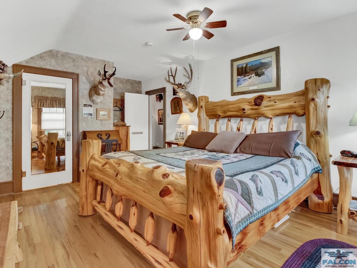 Robins Nest Bed & Breakfast Cody Esterno foto